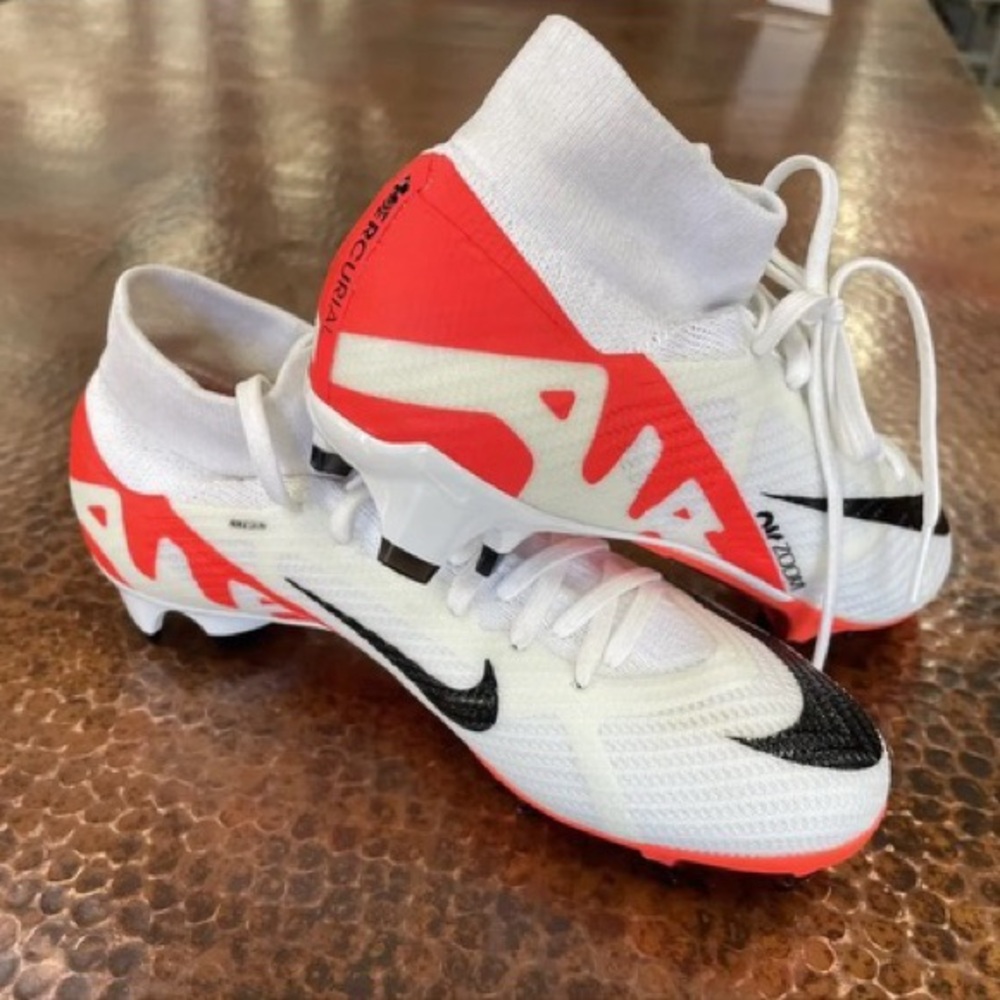 Nike Zoom Mercurial Superfly 9 Pro FG Soccer Cleats (Size 4Y) DJ5598-600